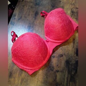 Like New Victoria's Secret 38DD Sexy Red Lace Flirty Padded underwire Push Up